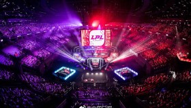 S15淘汰赛最佳阵容公布：TES、T1两队选手包揽。